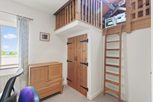 Photo 32- click for photo gallery